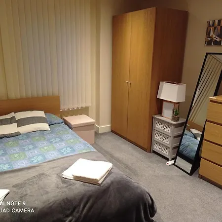 Leeds Docks 2 Bedroom Canal View Balcony City Heaven Apartmán Leeds (West Yorkshire)