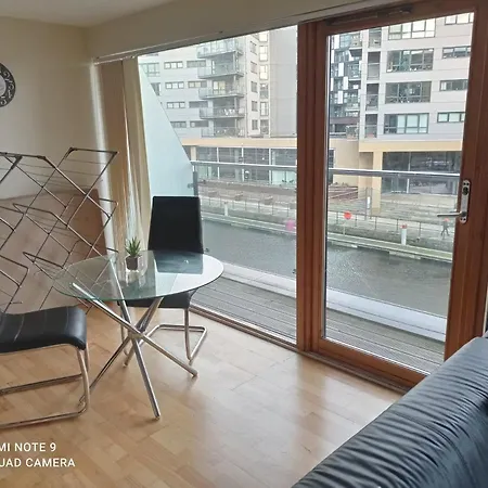 Apartmán Leeds Docks 2 Bedroom Canal View Balcony City Heaven *
